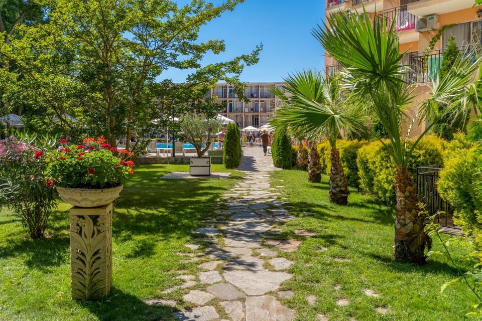 Garden, Garden view