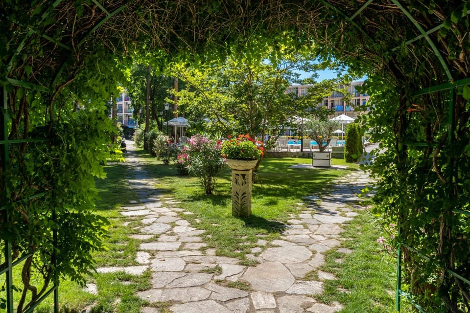 Garden, Garden view