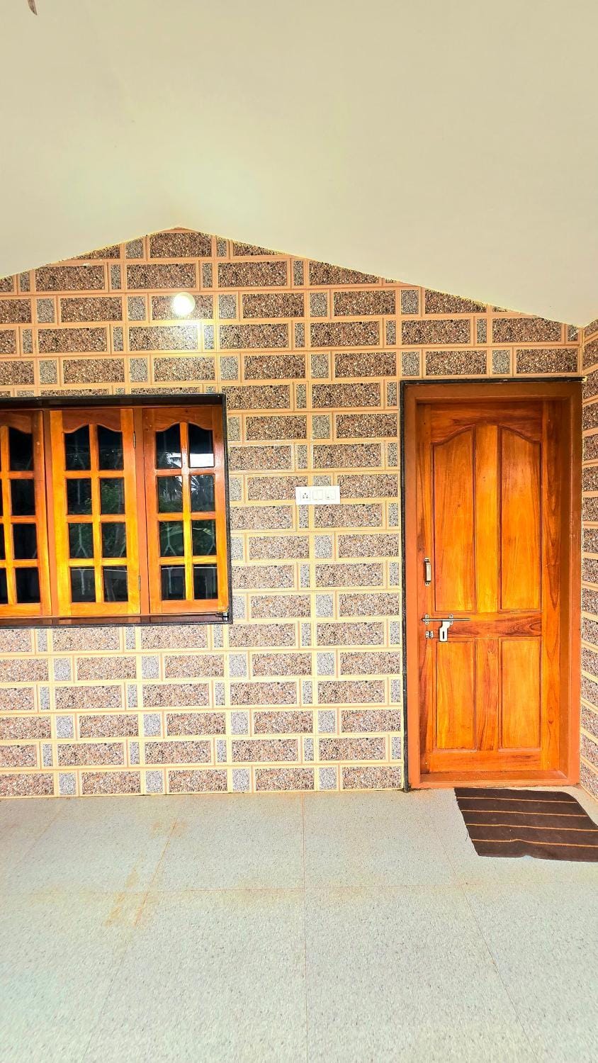 Property building, Restaurant/places to eat, Facade/entrance, Swimming pool, Breakfast