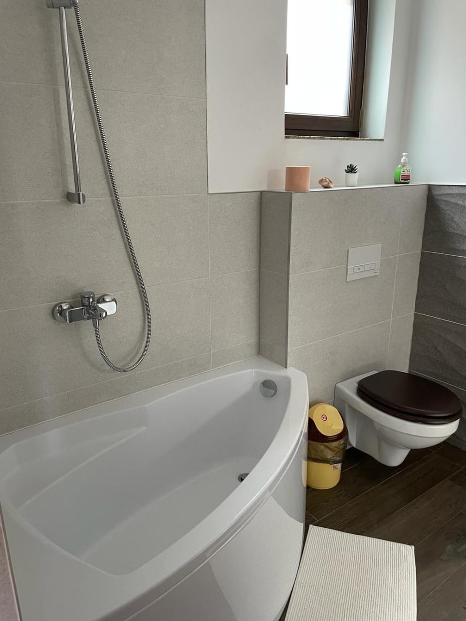 Bathroom, Bath