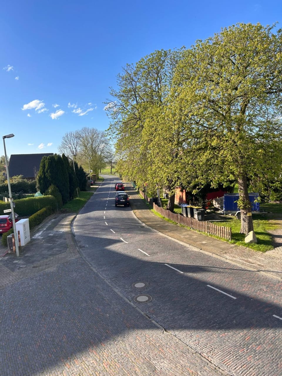 Property building, Spring, Day, Neighbourhood, Natural landscape, View (from property/room), Street view, Parking