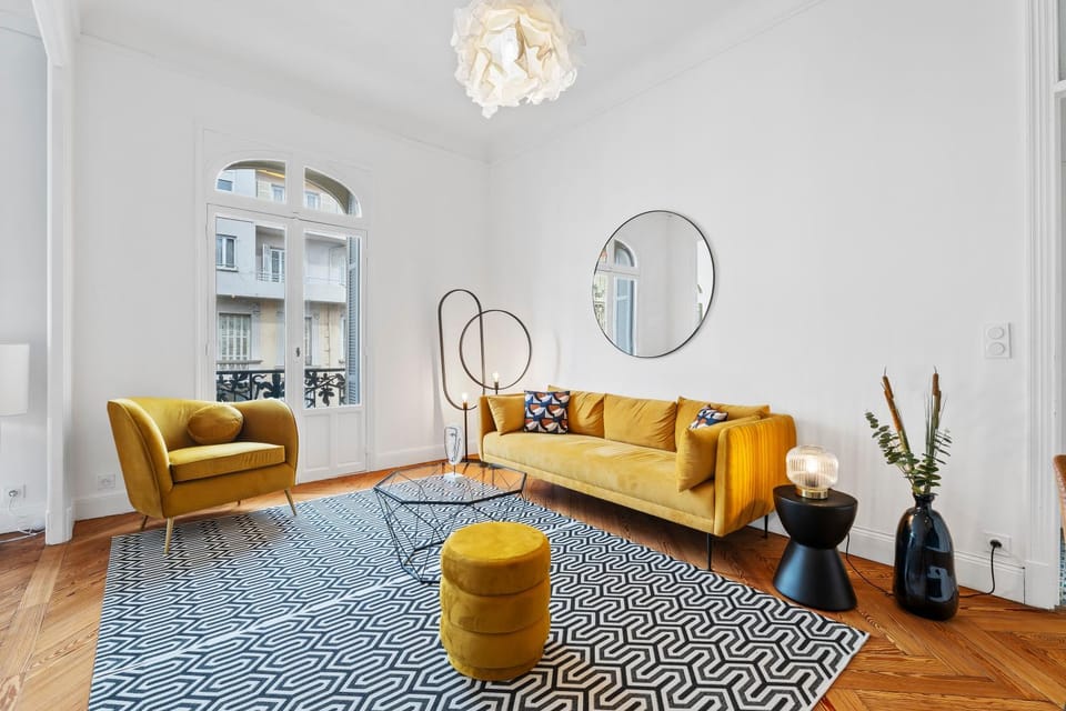 Living room, Seating area