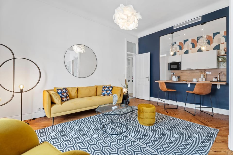 Communal lounge/ TV room, Living room, Seating area