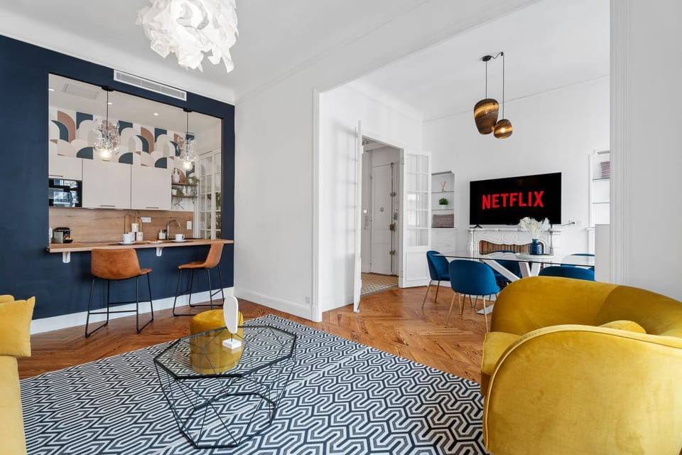 Living room, Seating area