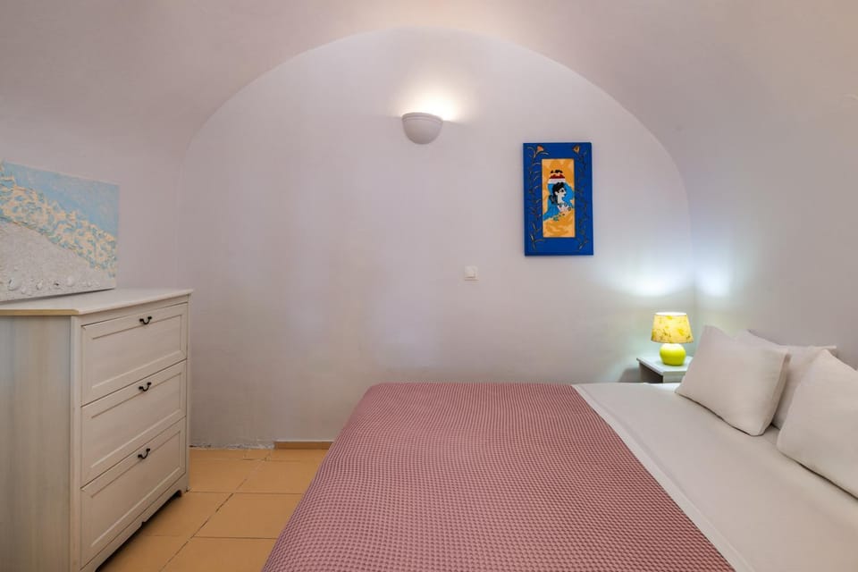 SEA HEAVEN CAVE House in Oia