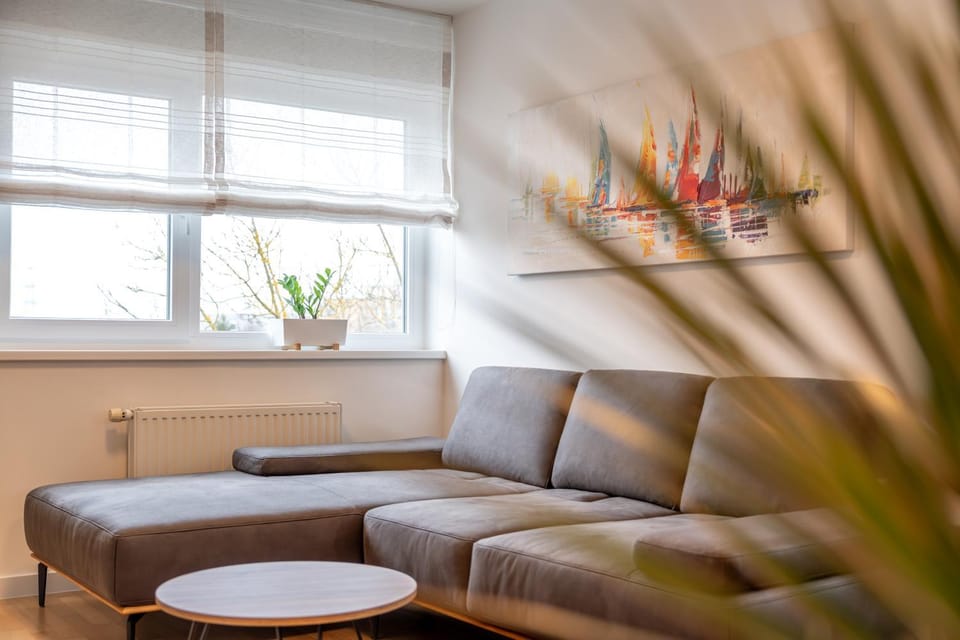 Living room, Seating area, internet