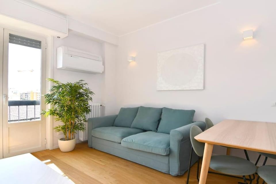 Living room, Seating area, air conditioner