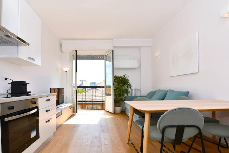 Kitchen or kitchenette, Living room, Seating area, Dining area, minibar, pet friendly, stove