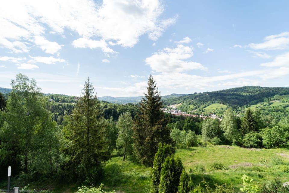 Nearby landmark, Day, Natural landscape, Mountain view