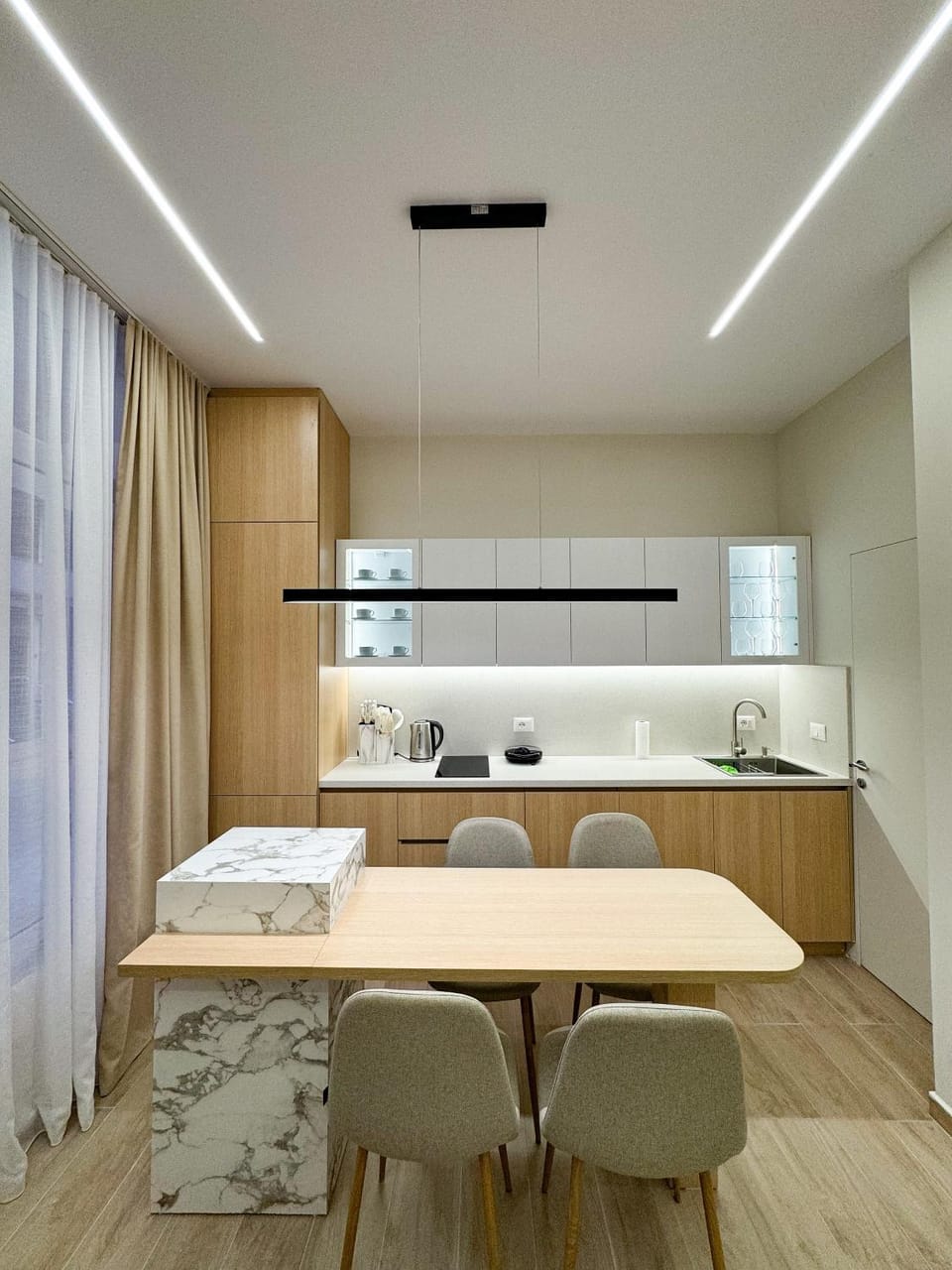 Kitchen or kitchenette, Dining area, kitchen
