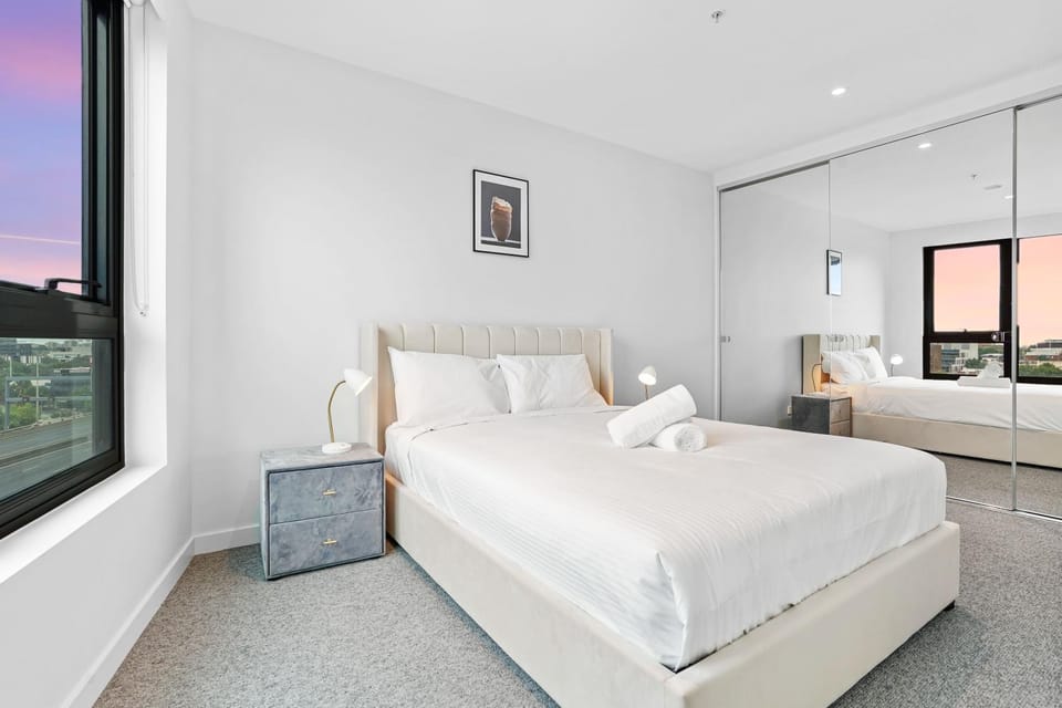 Bed, Bedroom
