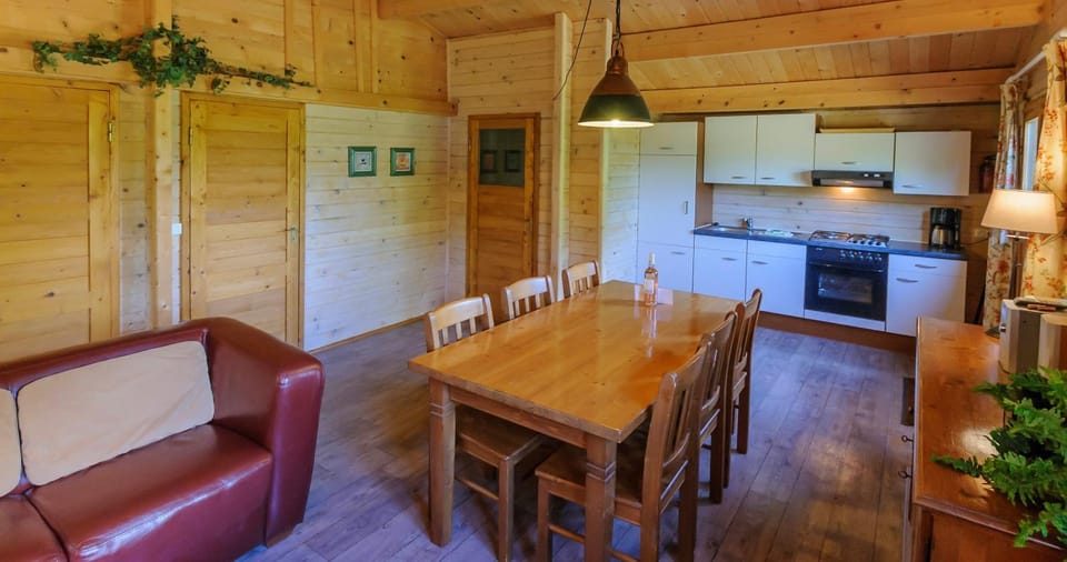 Domaine de Maples Campground/ 
RV Resort in Auvergne-Rhône-Alpes