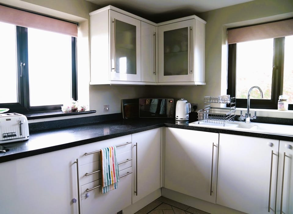 Coffee/tea facilities, Food, Meals, Lunch, Dinner, Family, pet friendly, toaster, washing machine, kitchen