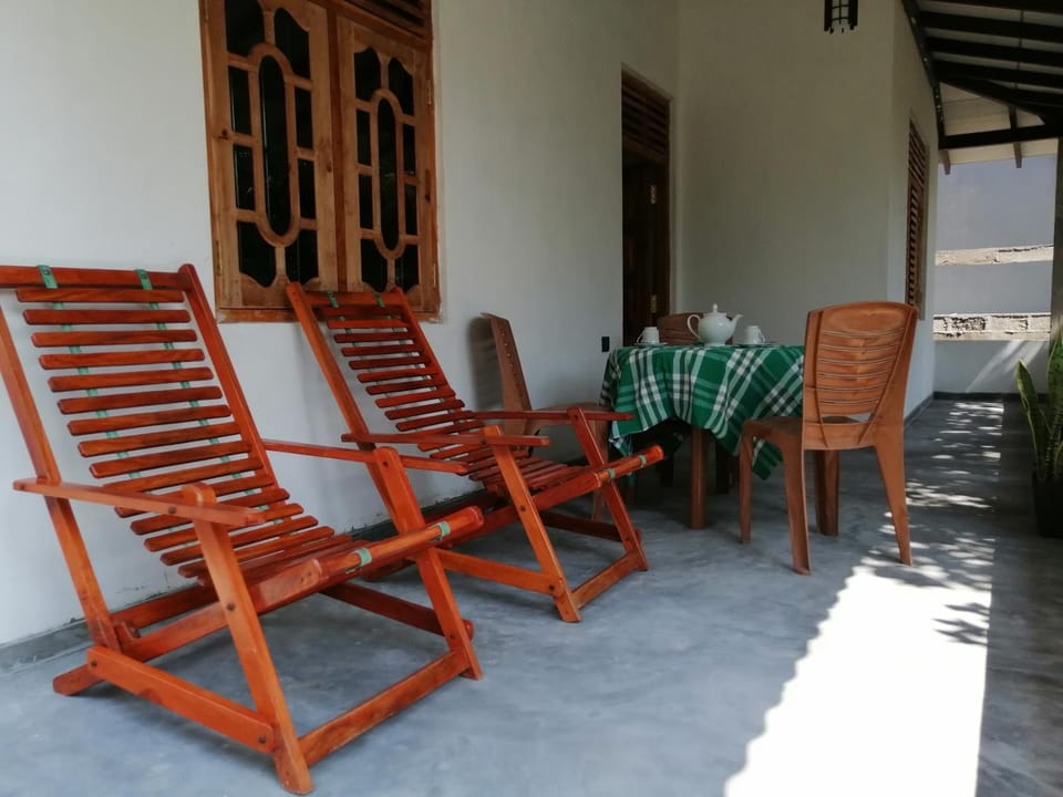 Patio, Day, Living room, Seating area, sunbed