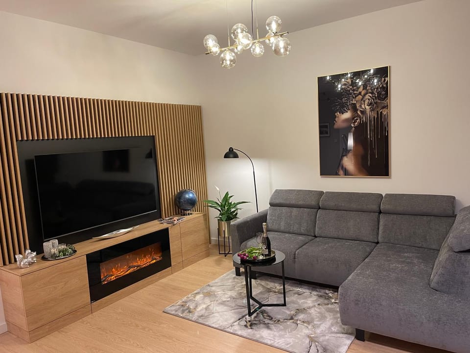 Apartament nad jeziorem Długim Leśna # 32 Apartment in Poland