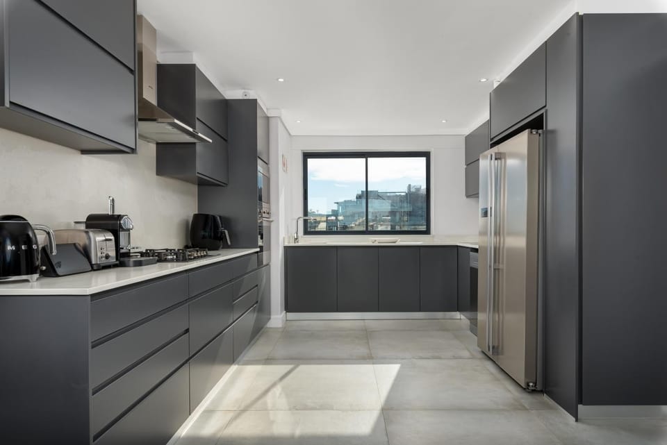 Queens View Unit 5 Apartment in Sea Point