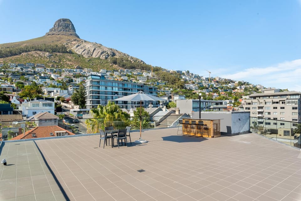 Queens View Unit 5 Apartment in Sea Point