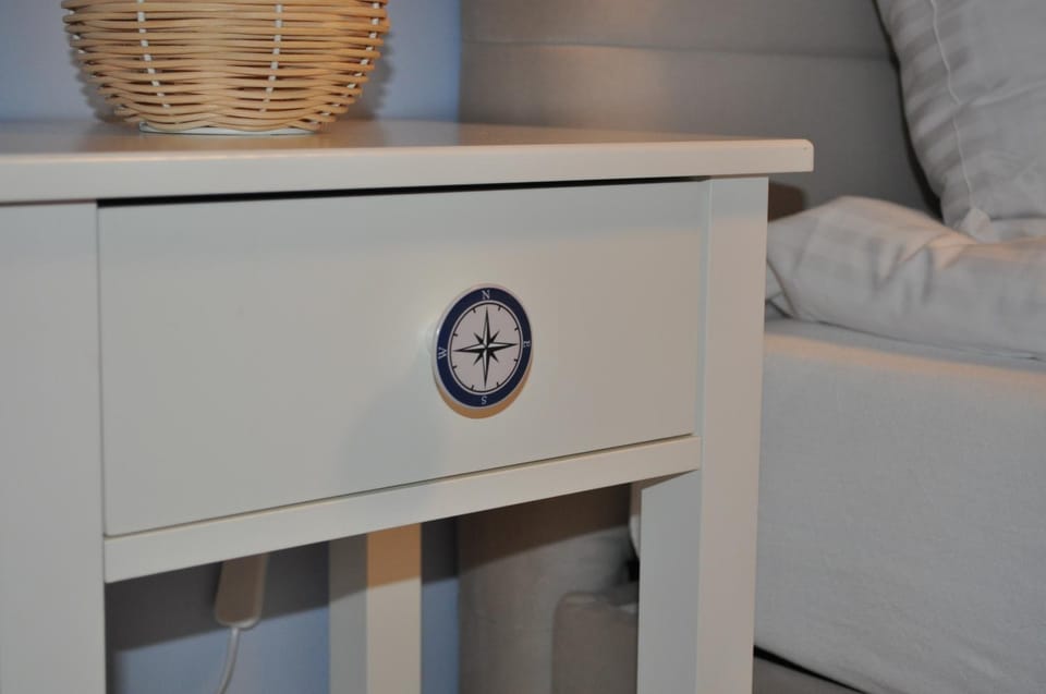 Bed, Decorative detail, Bedroom