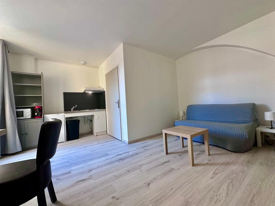 Kitchen or kitchenette, Seating area