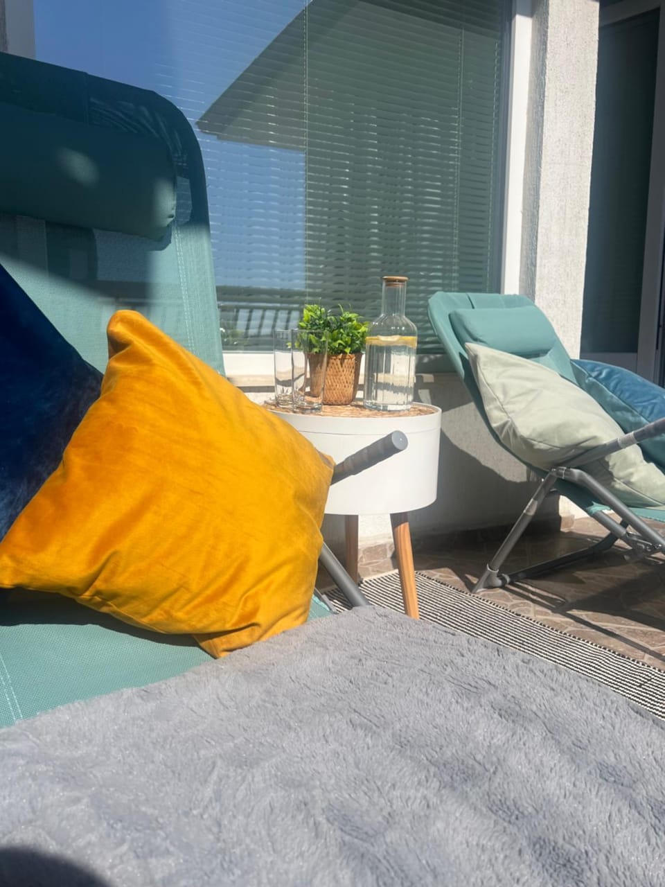 Day, Balcony/Terrace, sunbed