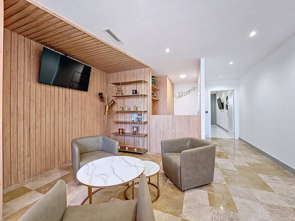 Communal lounge/ TV room, TV and multimedia, Living room, Lobby or reception, Seating area, Internal: Not applicable to any particular room