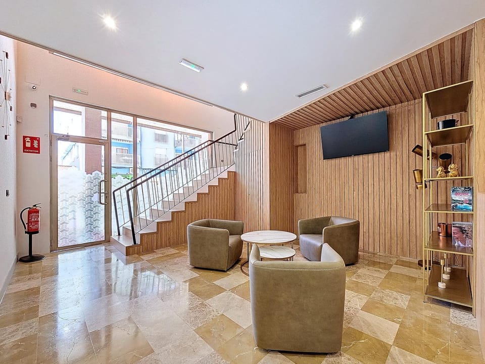 Communal lounge/ TV room, Communal lounge/ TV room, TV and multimedia, Living room, Lobby or reception, Seating area, Internal: Not applicable to any particular room