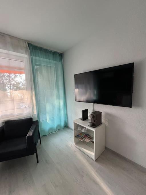 Quiet Lake Apartment Apartment in Lugano