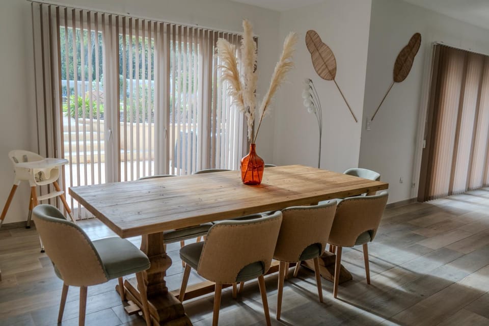 Château de l'insolas Apartment hotel in Villeneuve-lès-Avignon