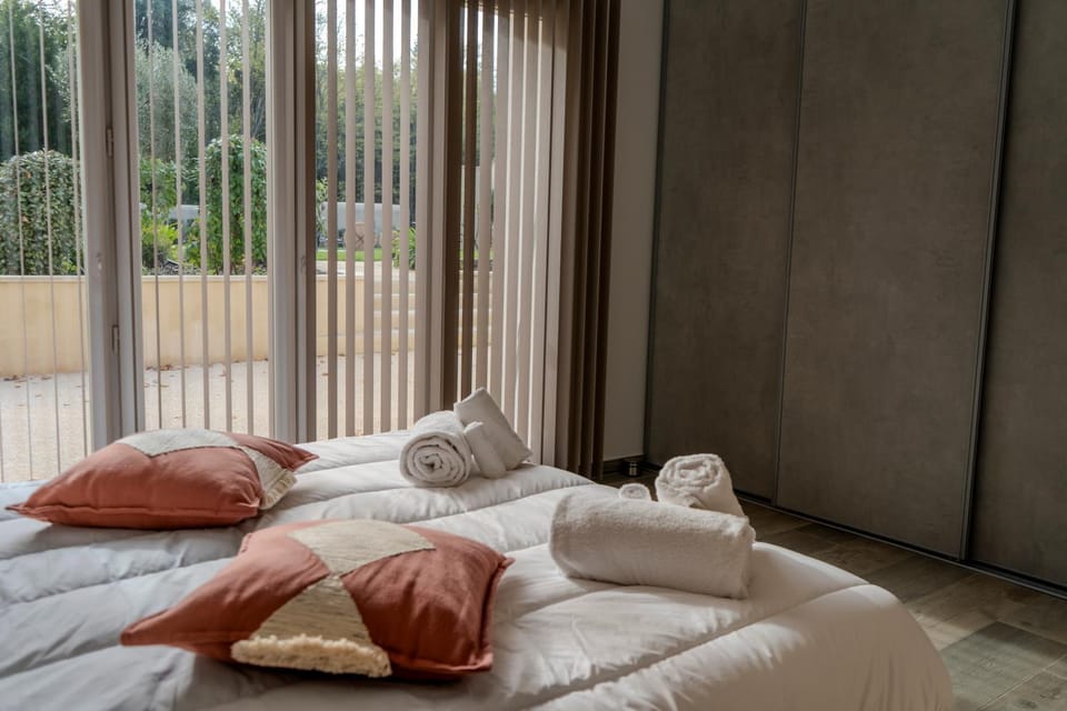 Château de l'insolas Apartment hotel in Villeneuve-lès-Avignon