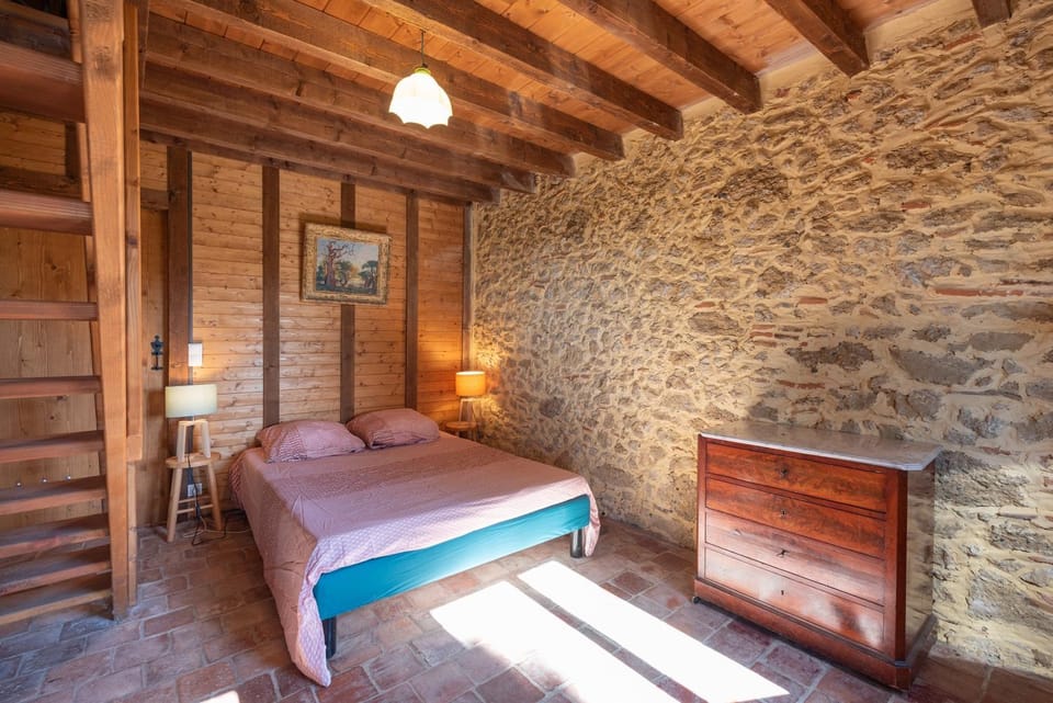 Property building, Living room, Bedroom