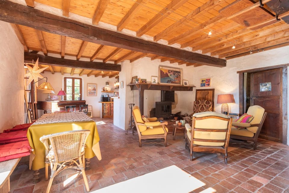 Property building, Living room