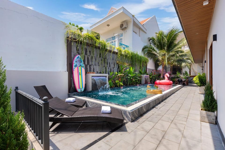 Patio, Communal lounge/ TV room, Day, Garden, Evening entertainment, Garden view, Pool view, Swimming pool, sunbed