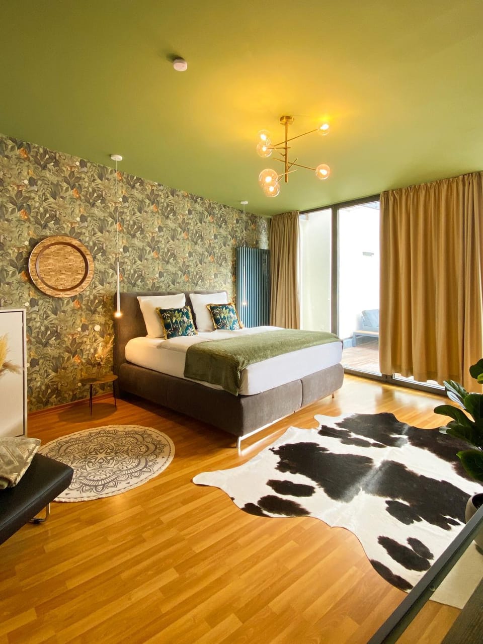 Bed, Photo of the whole room, Bedroom