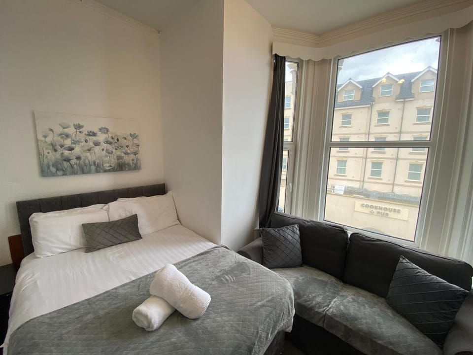 Farina No4, Sea view apartment sleeping 4 guests Apartment in Bridlington