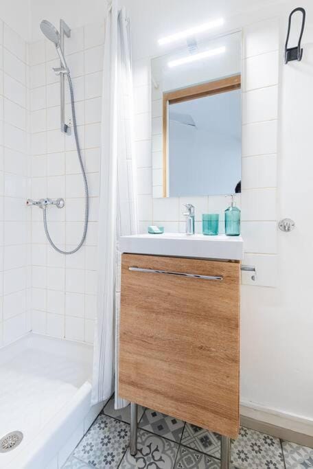 Shower, Bathroom