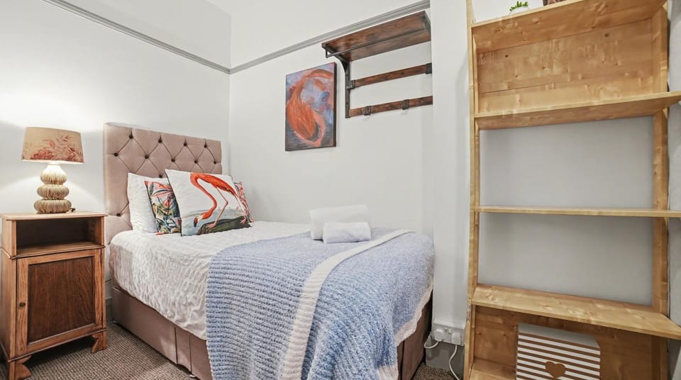 Bed, Bedroom, storage