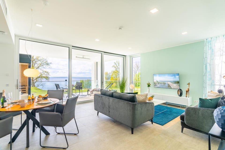 Living room, Seating area, Dining area