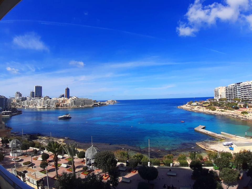 View (from property/room), City view, Sea view