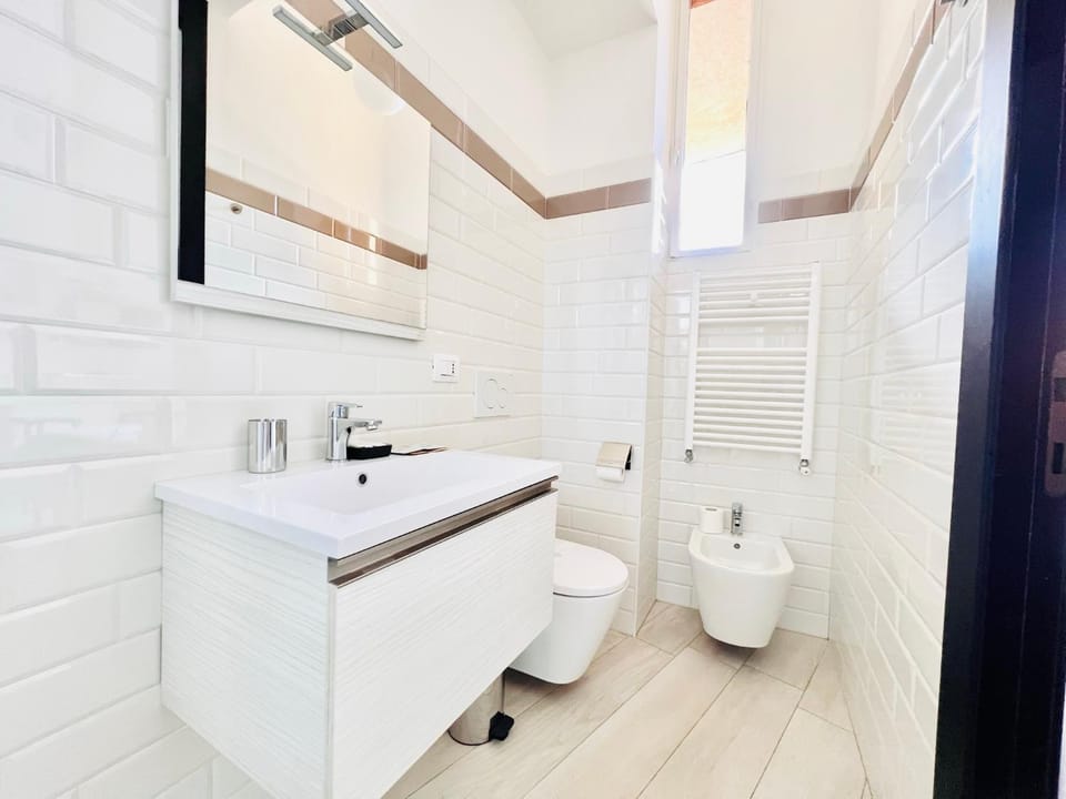 Bathroom, bidet