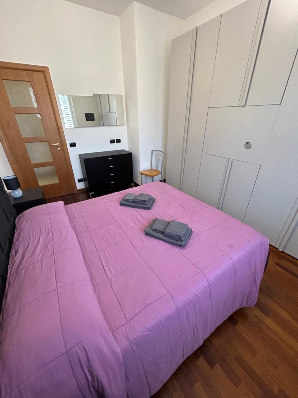 Bed, Photo of the whole room, Bedroom, wardrobe