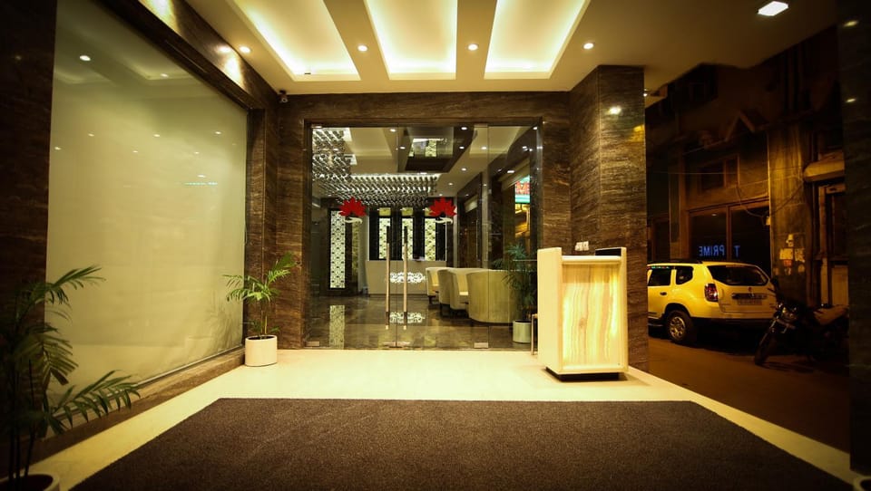 Property building, Facade/entrance