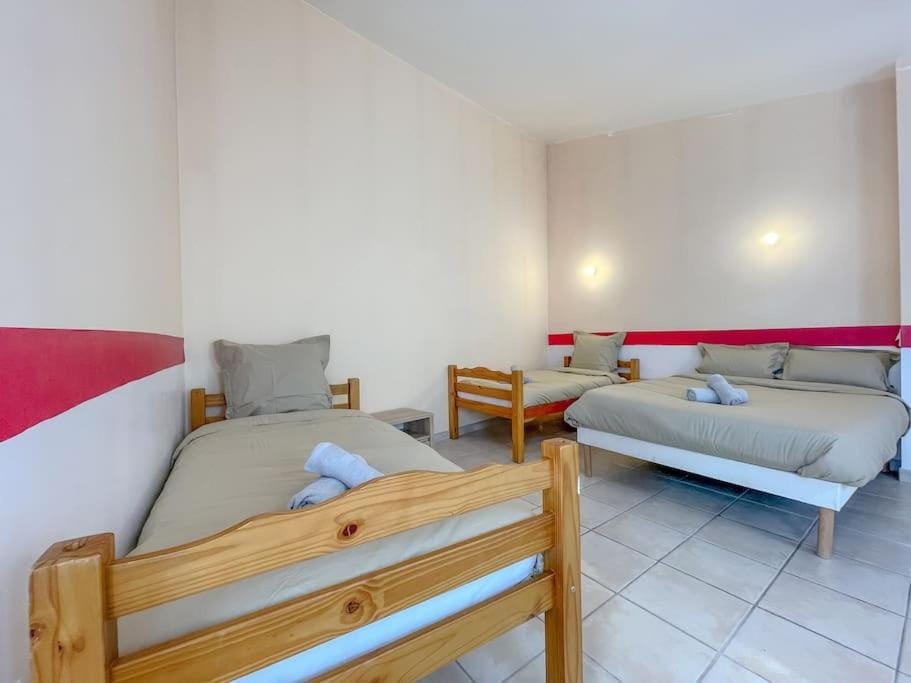 Charmante Maison de Village - Plages 30' House in Occitanie