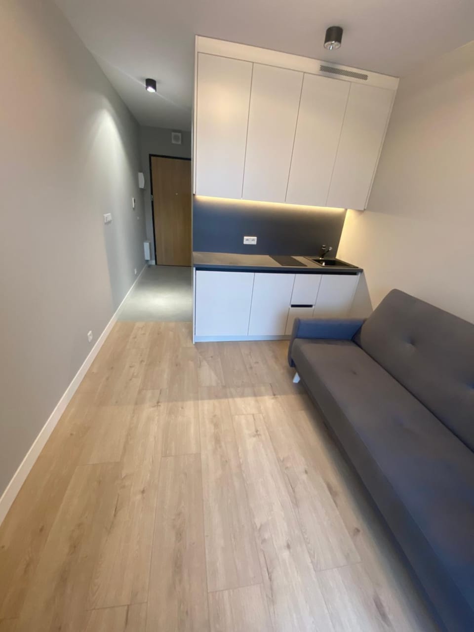 Wiktoryn 6 piękne nowe apartamenty z dużymi balkonami Apartment in Warsaw