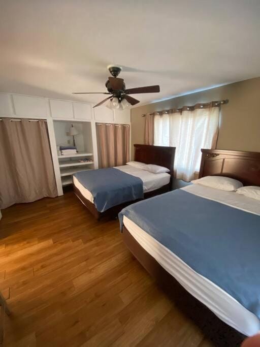 Studio C Sleep 6- Bachelor/Bachelorette Parties! House in Village Four Seasons