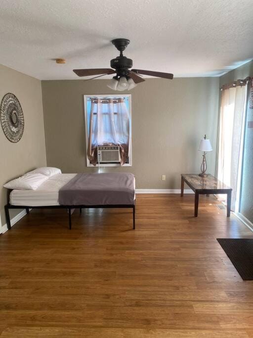 Studio C Sleep 6- Bachelor/Bachelorette Parties! House in Village Four Seasons