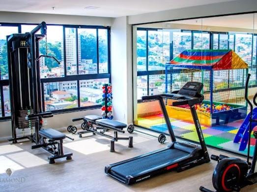 Flats novos e modernos, próximos ao centro, em um ambiente de excelência no Diamond Apartment in State of São Paulo