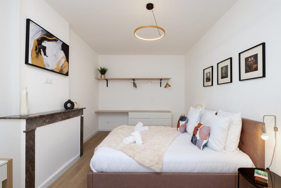 Bed, Photo of the whole room