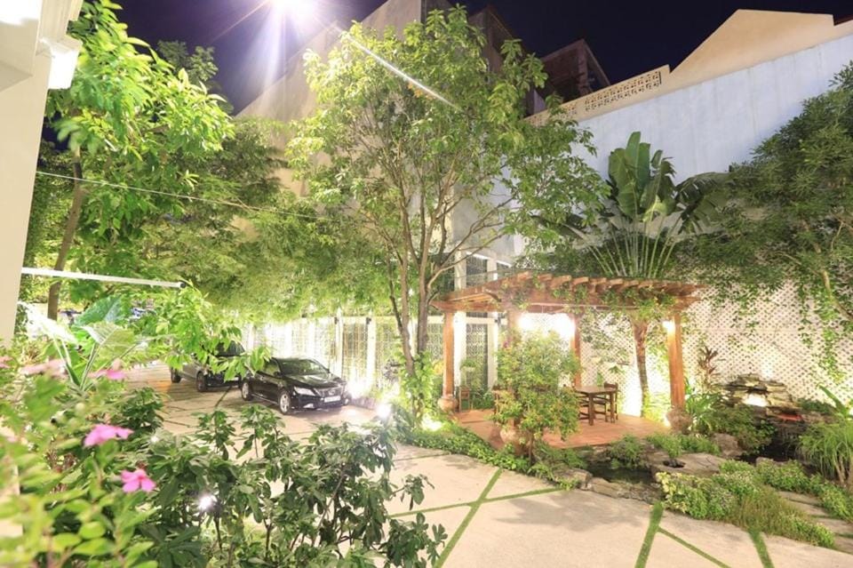 Property building, Garden