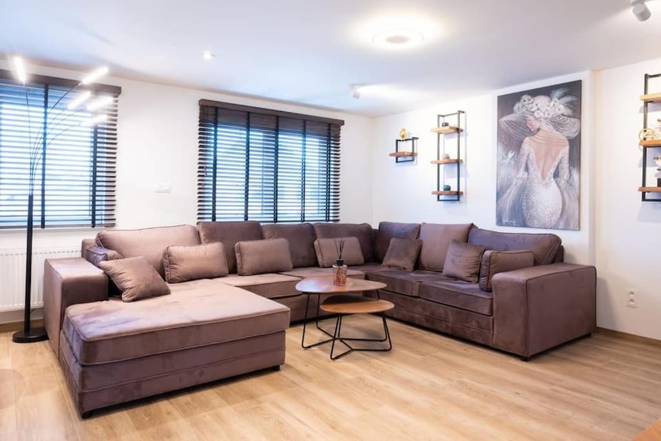 Stijlvol appartement met jacuzzi & sauna Apartment in Flanders