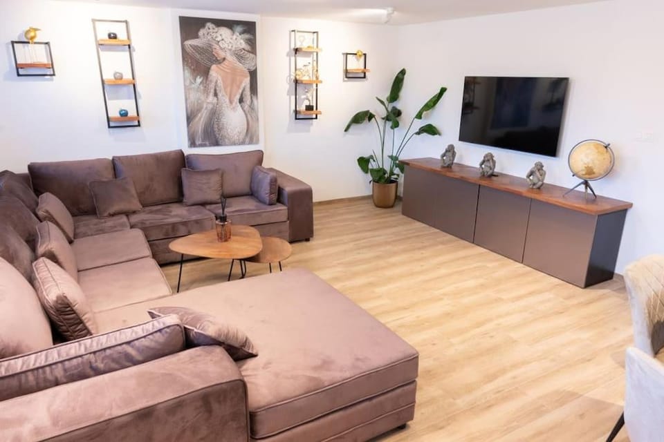 Stijlvol appartement met jacuzzi & sauna Apartment in Flanders